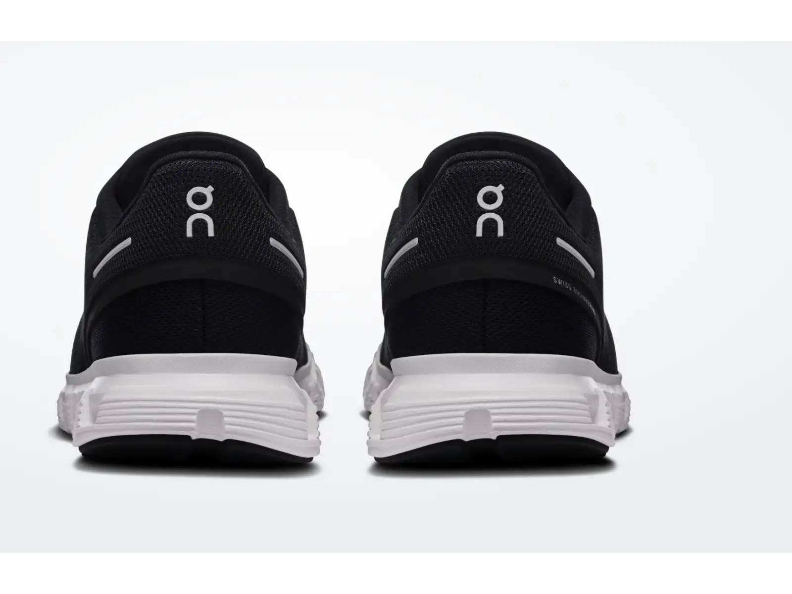 On Cloud 6 women's running shoes Black/White