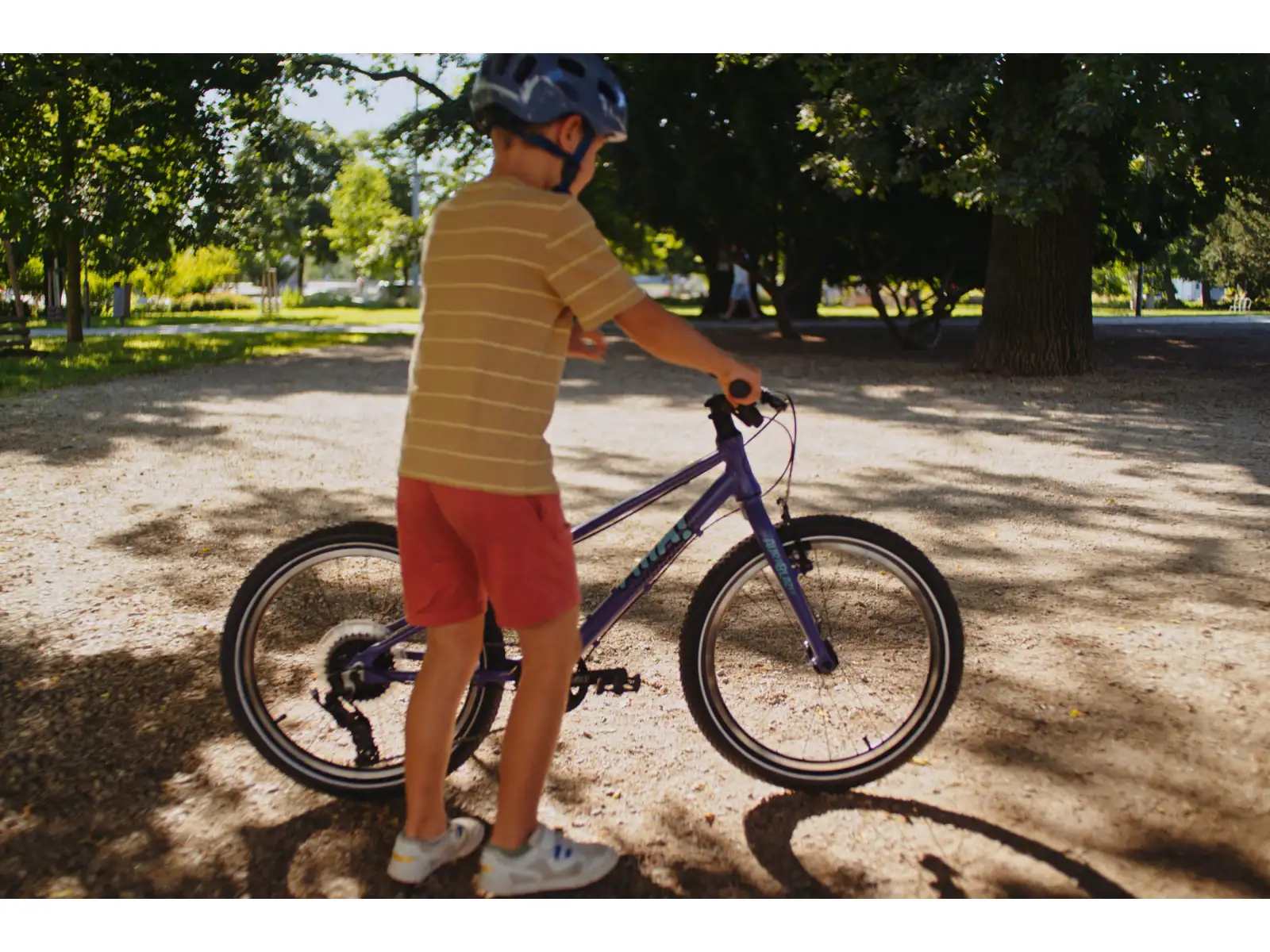Fíha 20 AuraBlazer children's bike purple