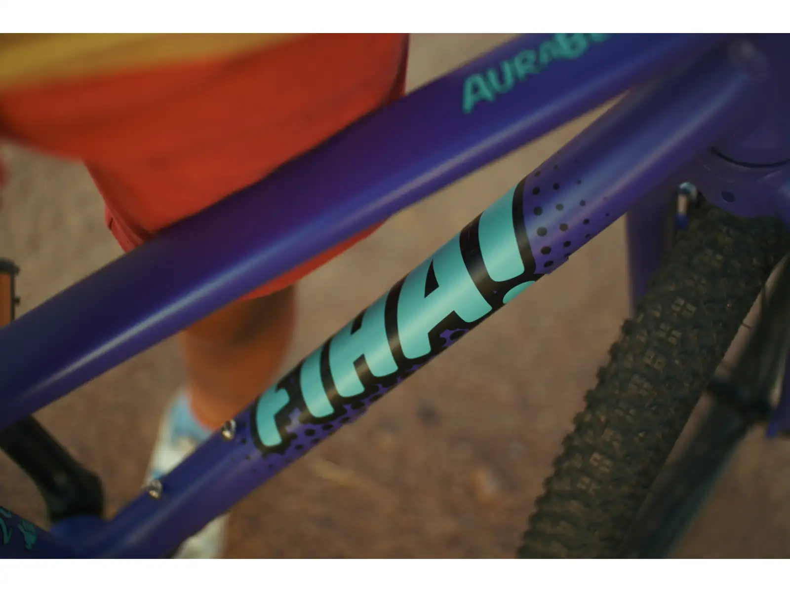Fíha 20 AuraBlazer children's bike purple