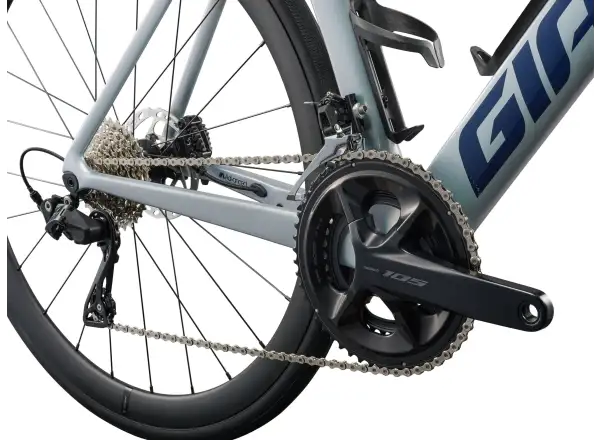 Giant Propel Advanced 2 road bike Supernova