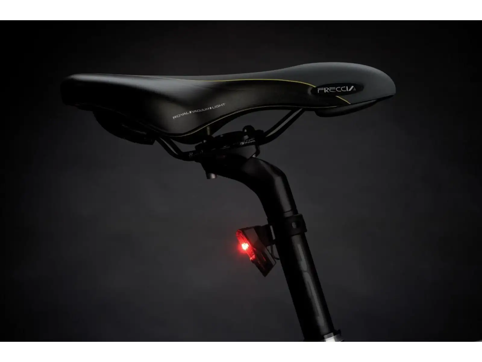 AXA Greenline 25 USB set front + rear light