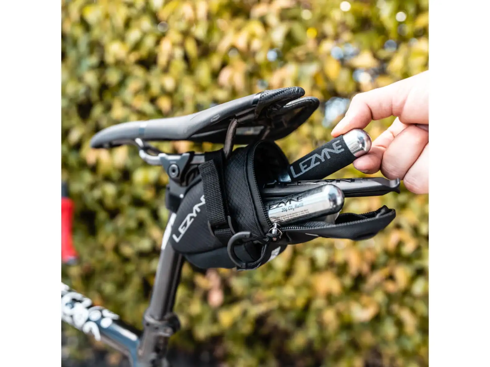 Lezyne M-Caddy Tubeless Kit tool set black