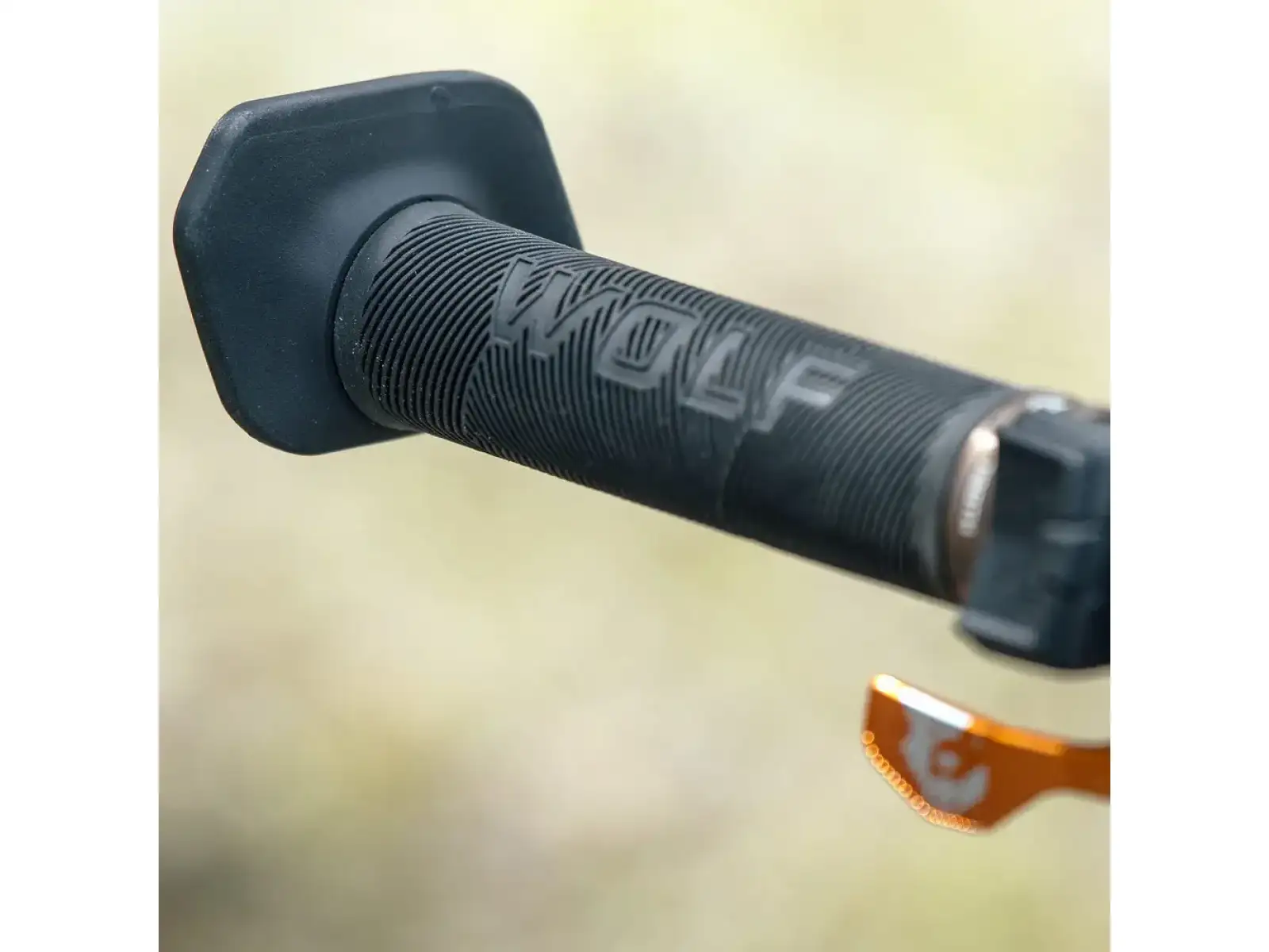 Wolf Tooth Locked-In Bar Ends grip ends