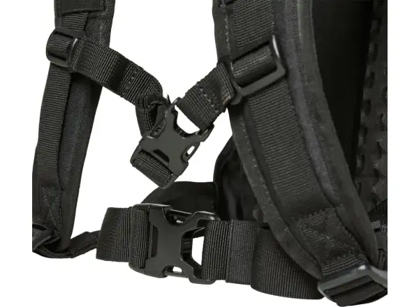 Fox Utility 6 l backpack with reservoir black
