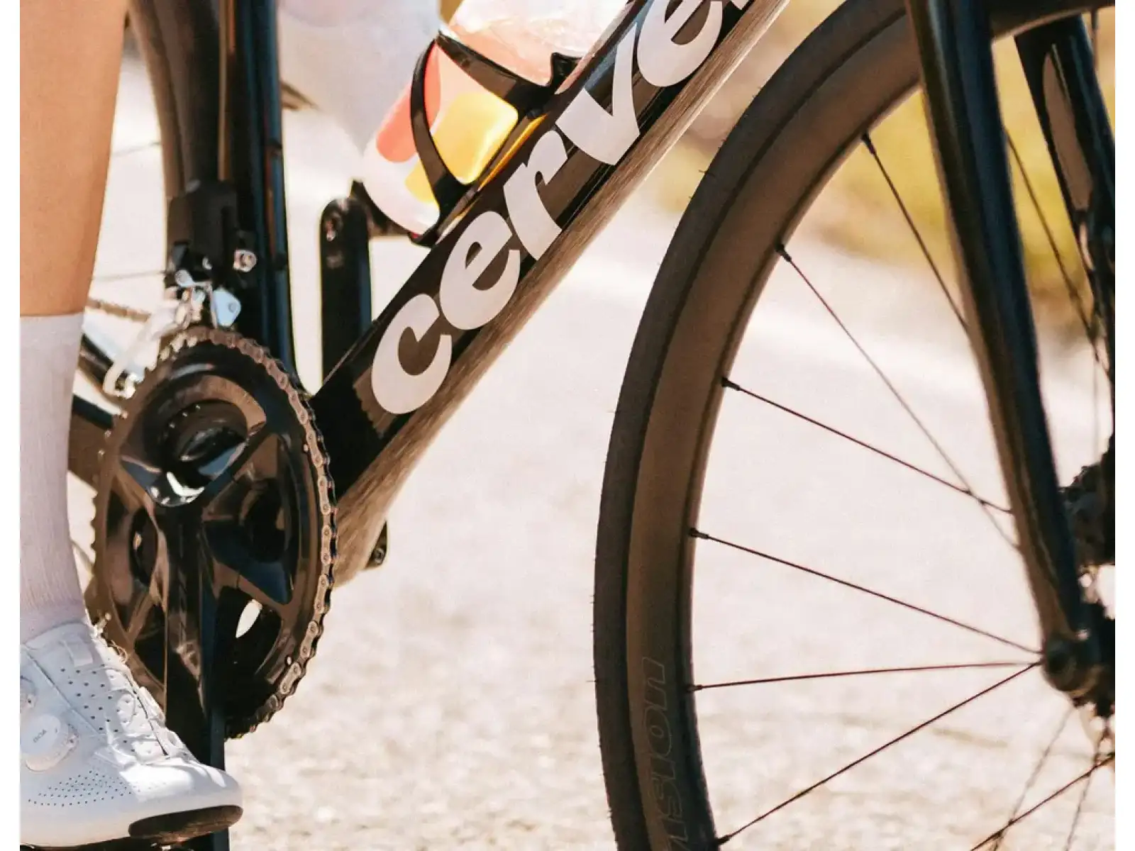 Cervélo Caledonia 105 Di2 road bike Carmine