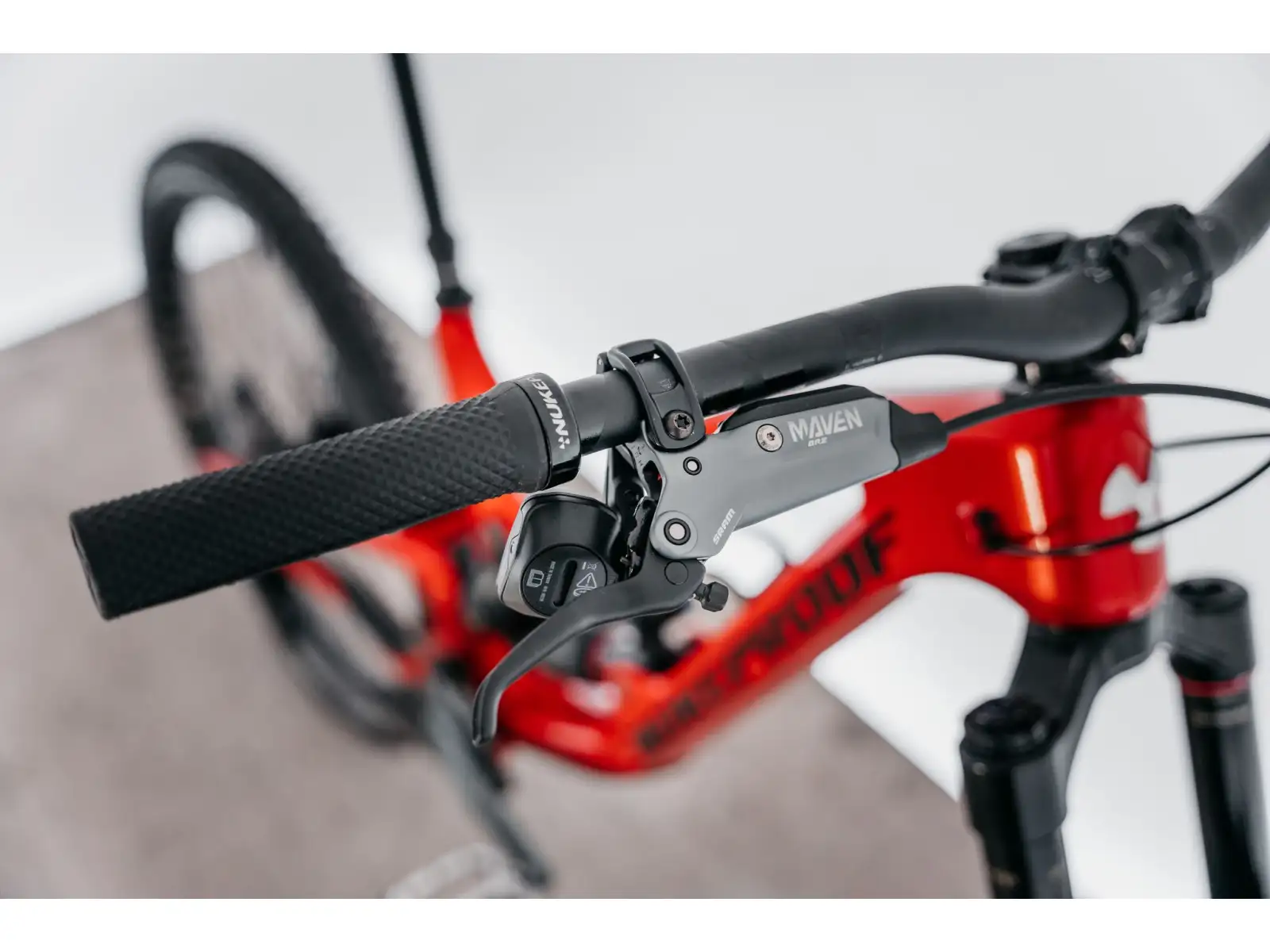Nukeproof Giga Carbon Pro 297 T-GX bike Red