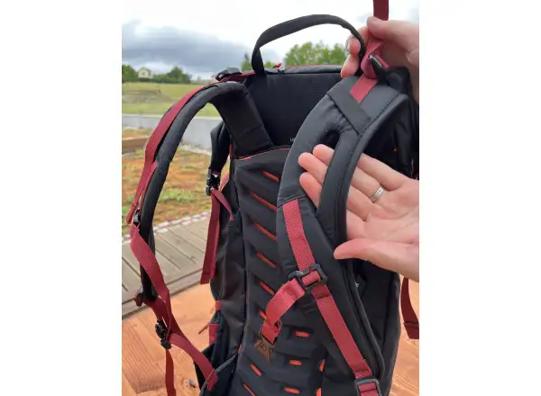 Salewa Puez women's backpack 32 l + 5 l Syrah/Black Out