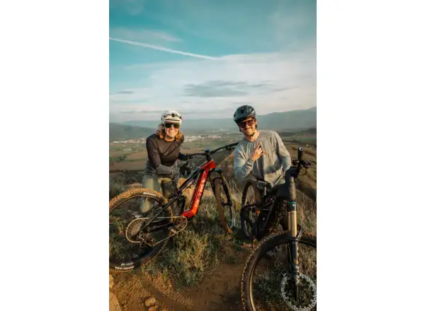 Cannondale Moterra Carbon 2 full-suspension e-bike Jade