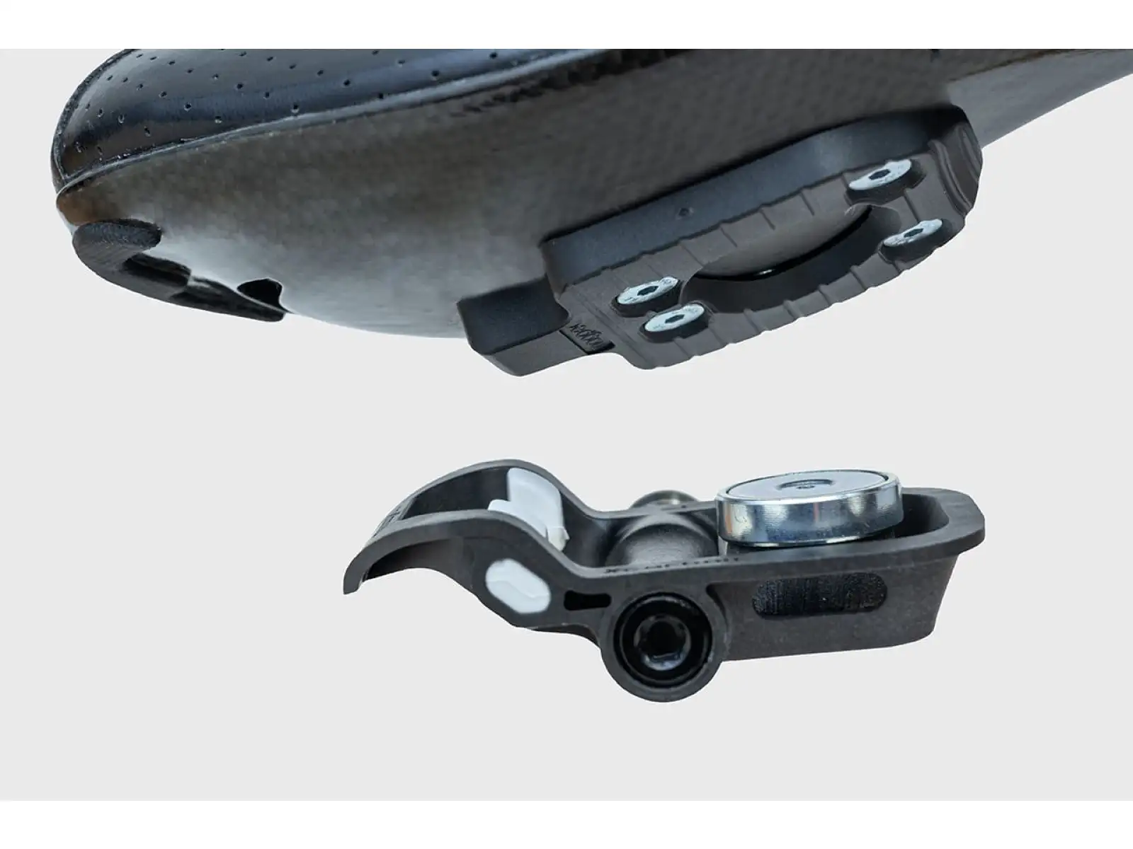 Magped Road2 magnetic pedals with steel axle black