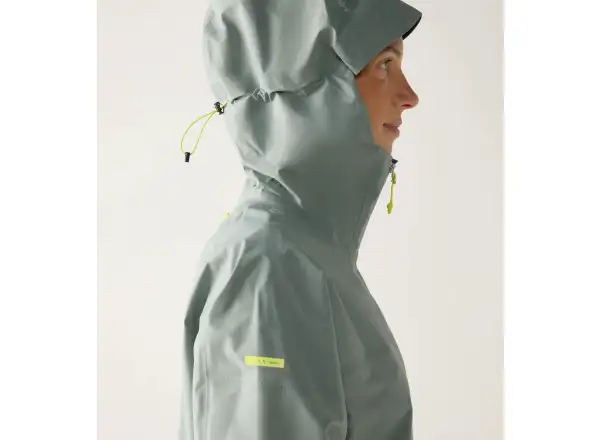 Haglöfs L.I.M AIRAK GTX women's jacket Dew Green
