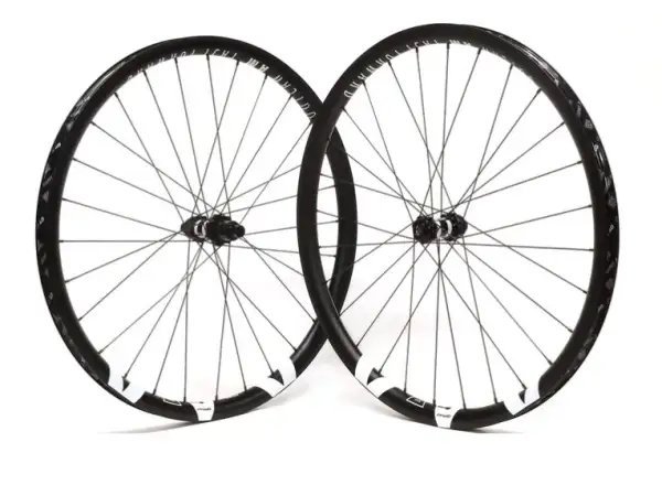 FFWD OUTLAW Alu 26 mm gravel wheelset