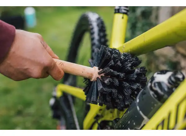 Peatys Bog Brush brush