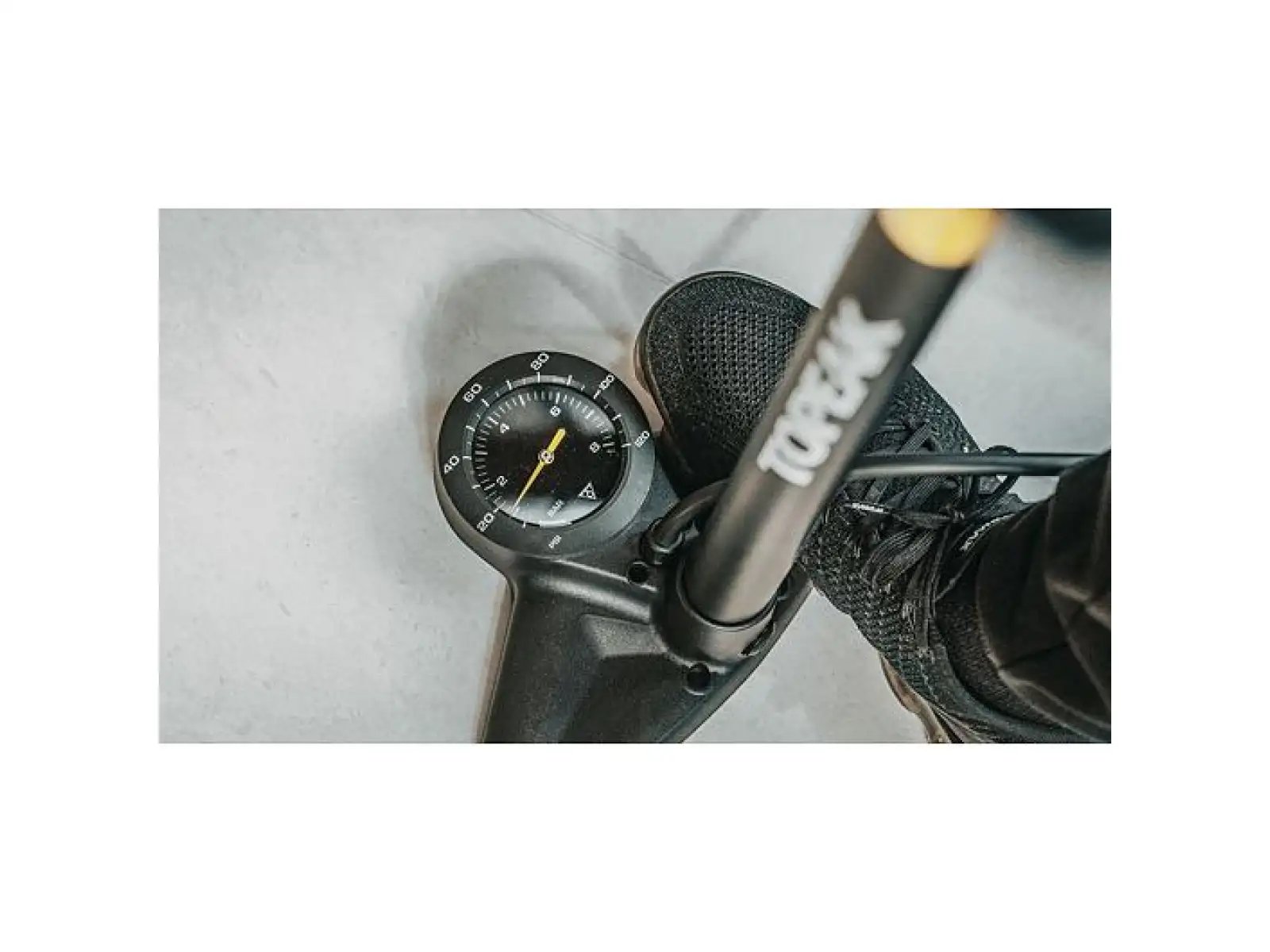 Topeak JoeBlow Urban EX floor pump black/yellow