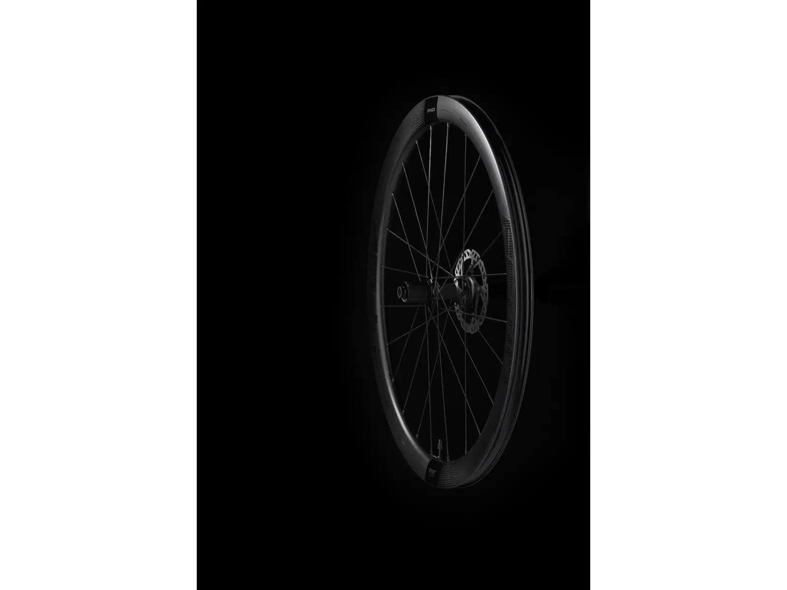 FFWD RYOT77 DT240 2:1 EXP road wheelset clincher MattBlack hub Sram XDR