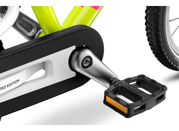 Woom GO 2 kids bike neon lime