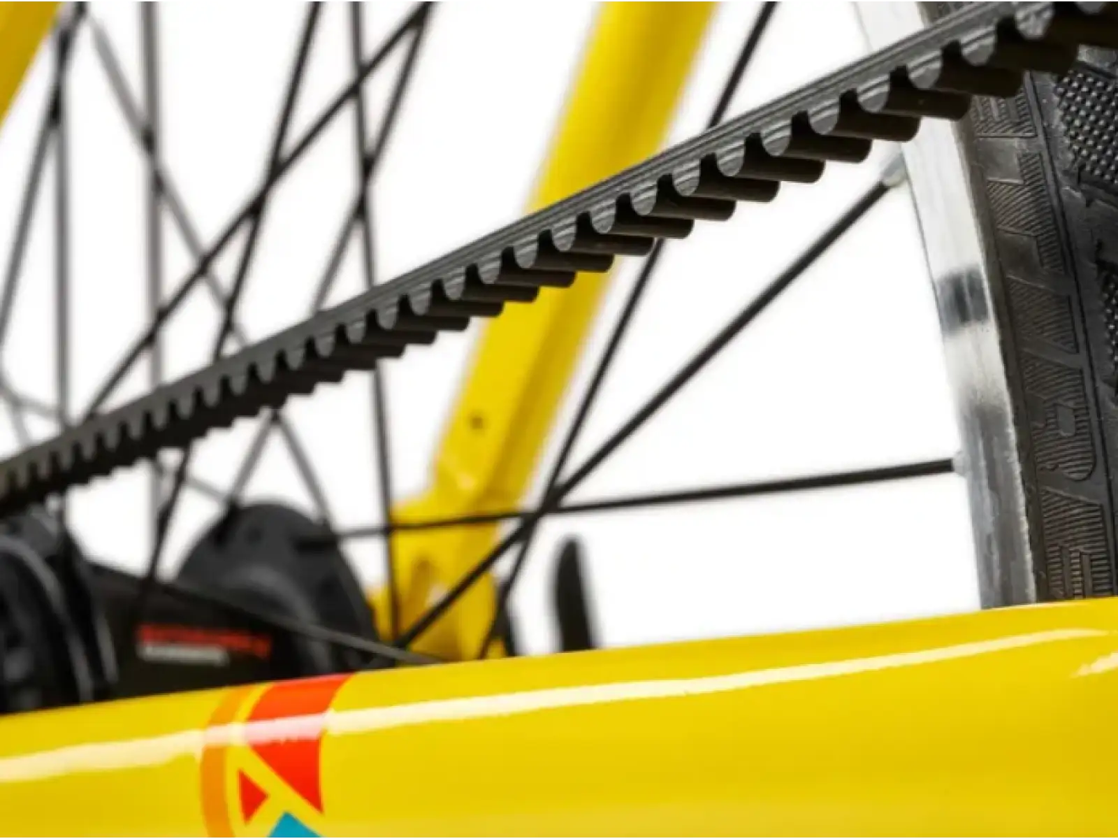 Academy Grade 4 Belt children's bike 20" yellow