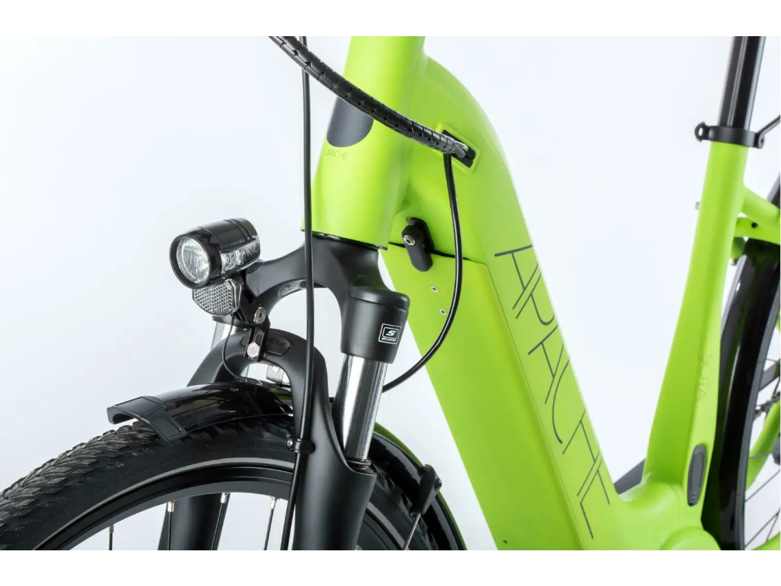 Apache Sota Bosch Active Plus 500 acid green low-step e-bike