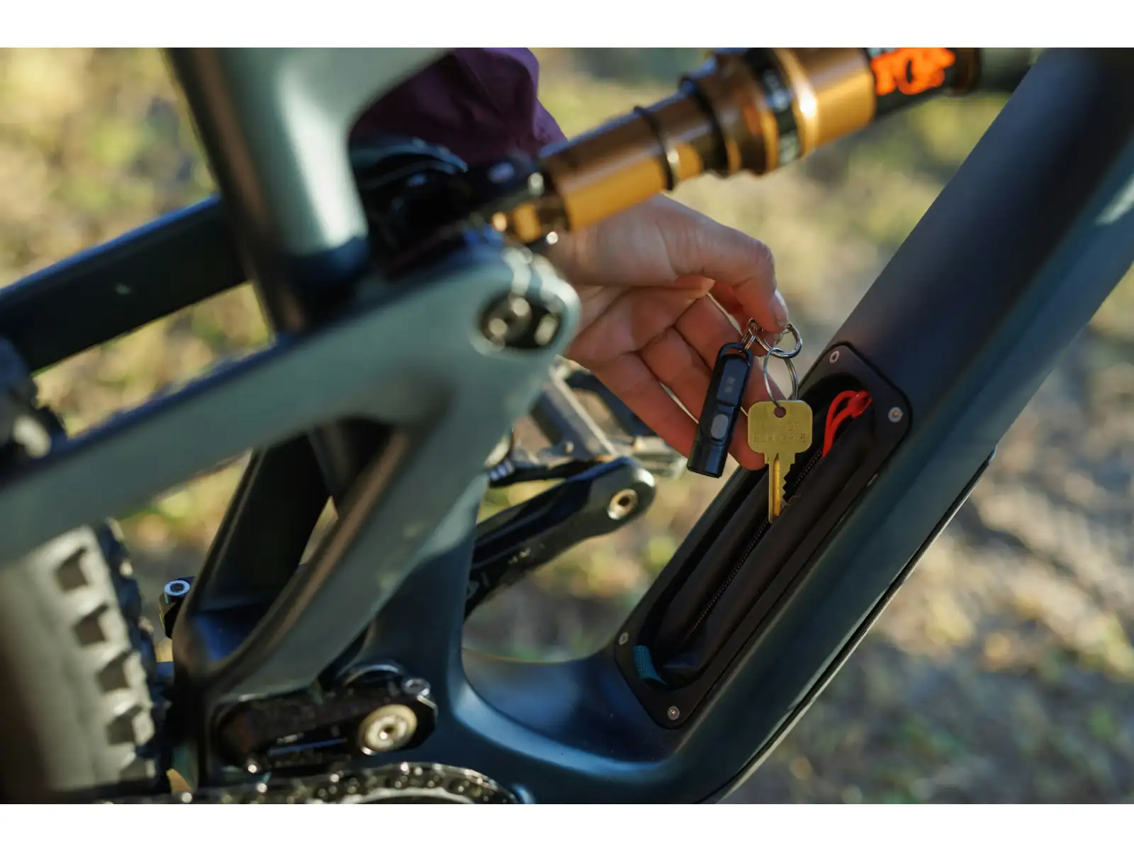 Ibis Ripley V5 Deore mountain bike Blue Hour