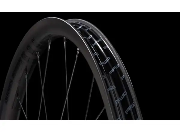 FFWD OUTLAW DT240 EXP Carbon Boost 30 mm 29" wheelset MattBlack