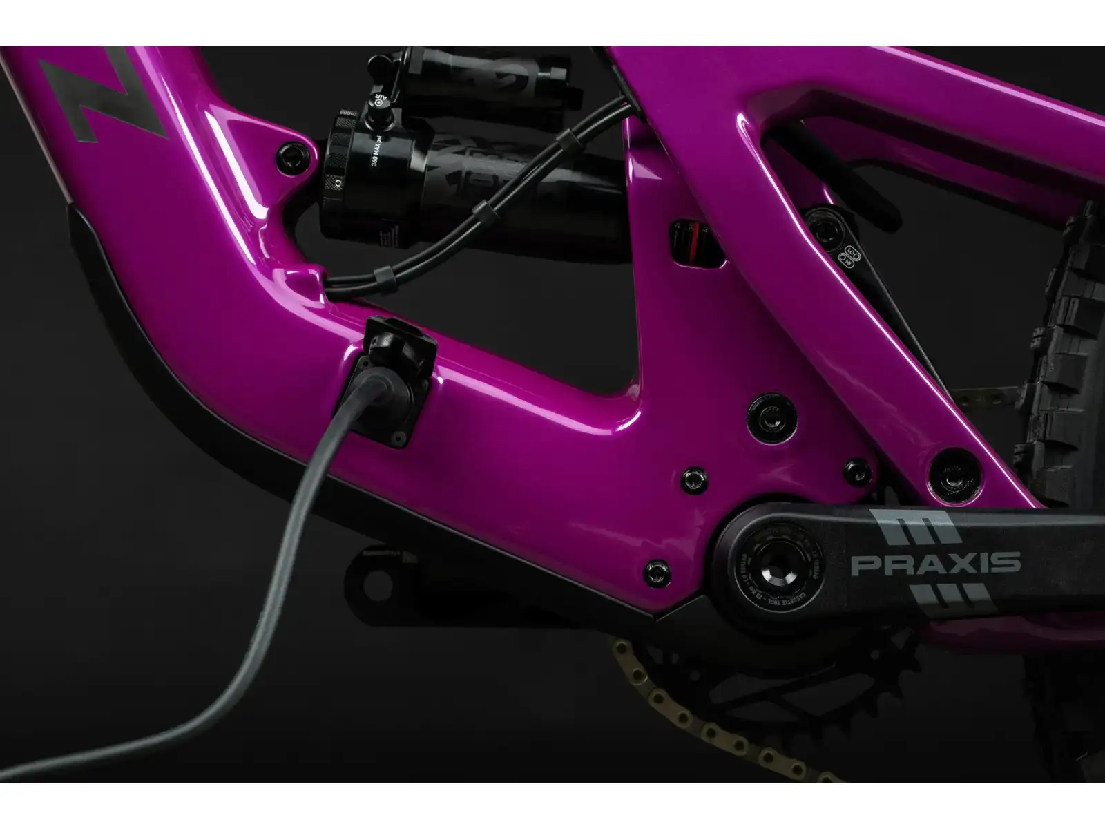 Santa Cruz Heckler SL 1 C R full-suspension e-bike Gloss Magenta