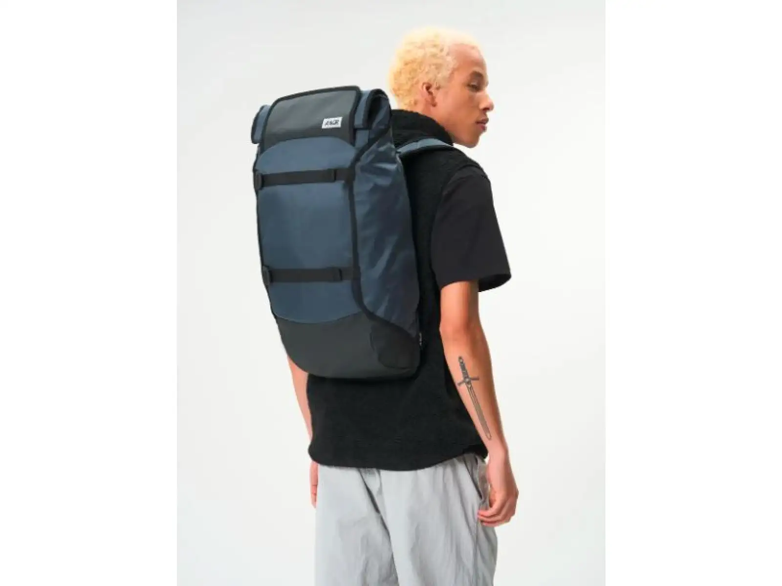 Aevor Trip Pack Proof backpack 33 l Proof Petrol