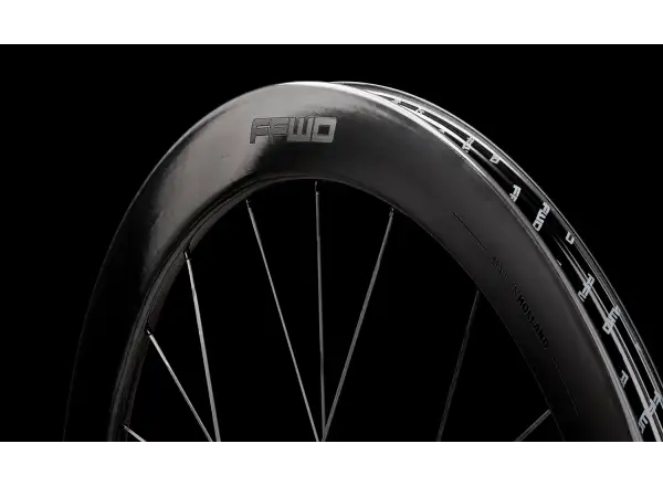 FFWD RAW CS 55 road wheelset Gloss Black