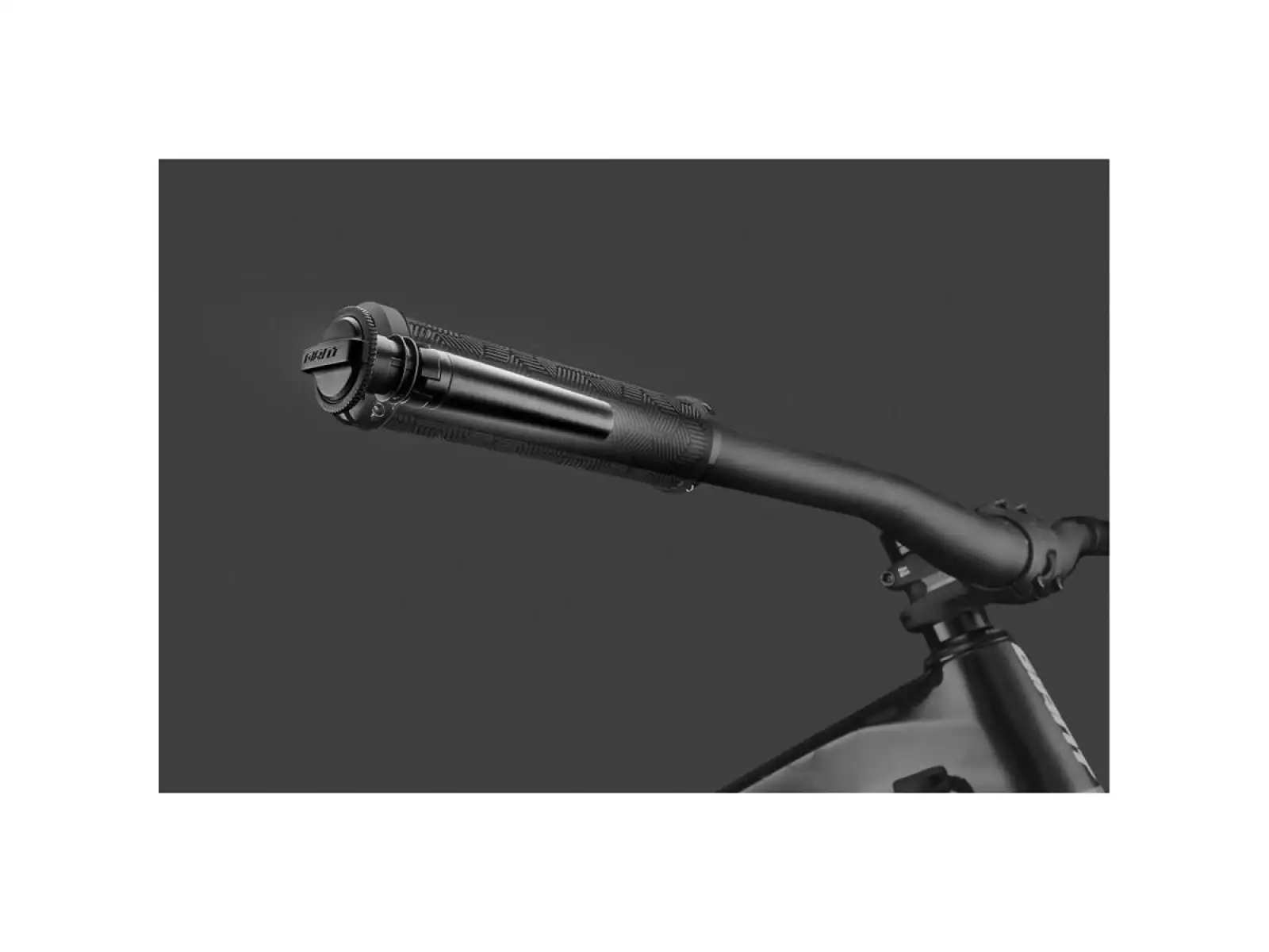 Giant Clutch Bar End Storage tubeless tire repair kit