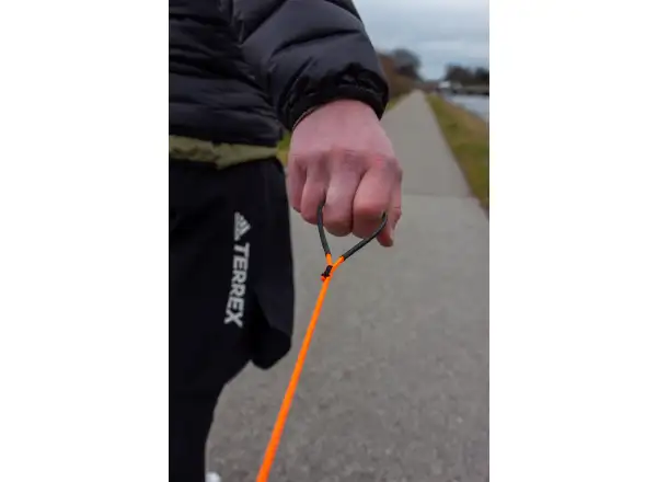 Kommit self-retracting tow rope black