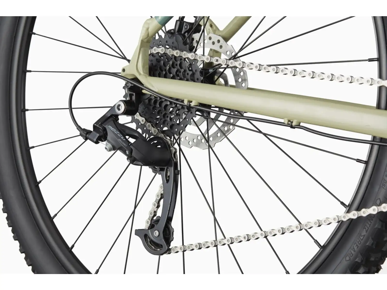 Cannondale Trail 8 27.5" mountain bike Quicksand