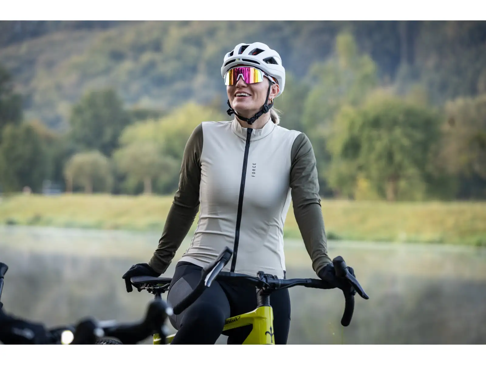 Force Strive glasses white/pink mirror lens
