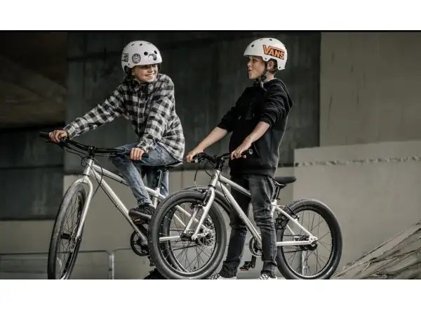 Early Rider Belter 24 kids bike Violet Haze