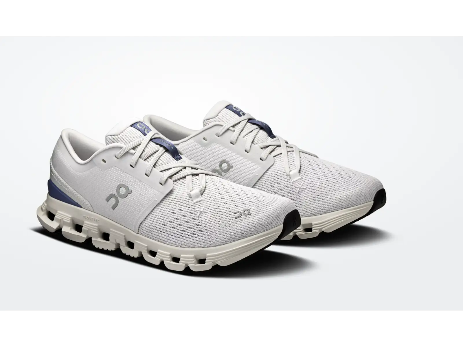 On Cloud X 4 women's running shoes Lavender/Acai