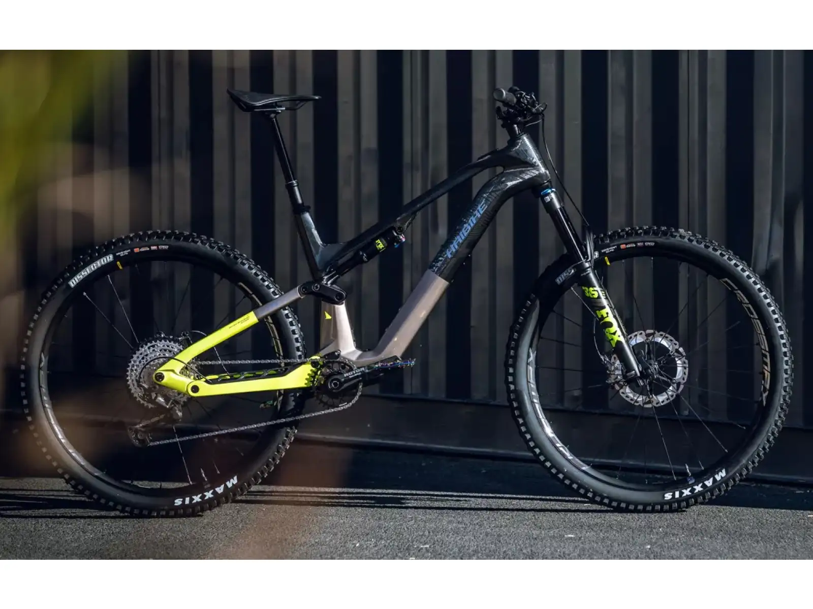 Haibike Lyke CF 11 430Wh full-suspension e-bike Carbon/Sand/Lime Gloss