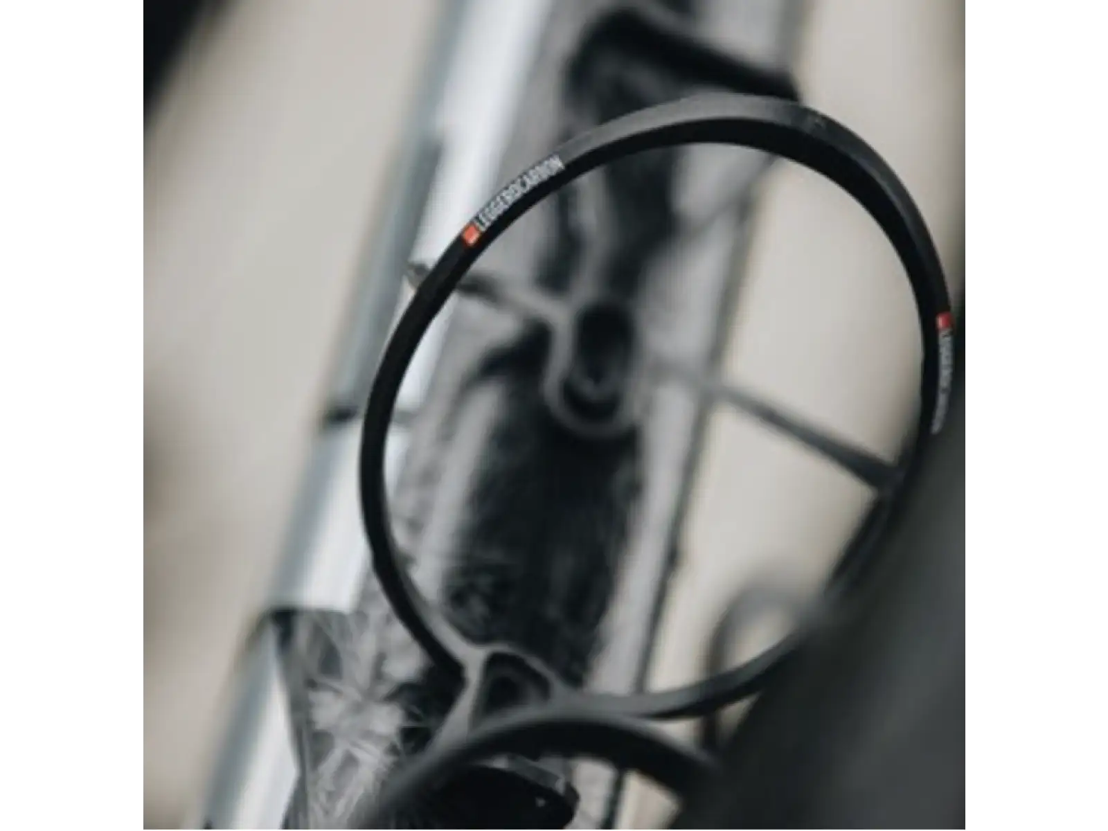ELITE LEGGERO 2.5 Carbon bottle cage