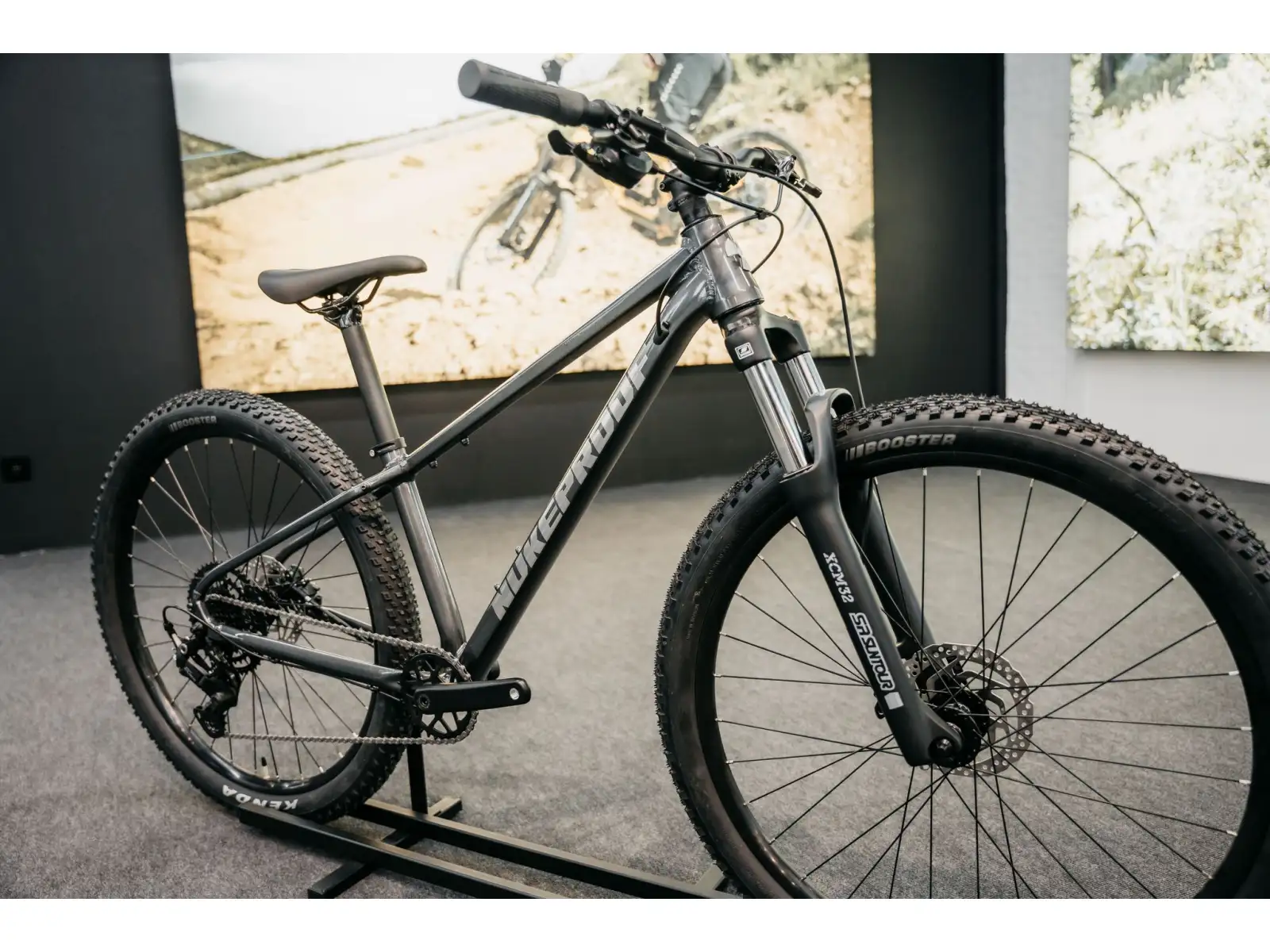 Nukeproof Tracker Sport 275 Essa 1x8 mountain bike Black/Bronze