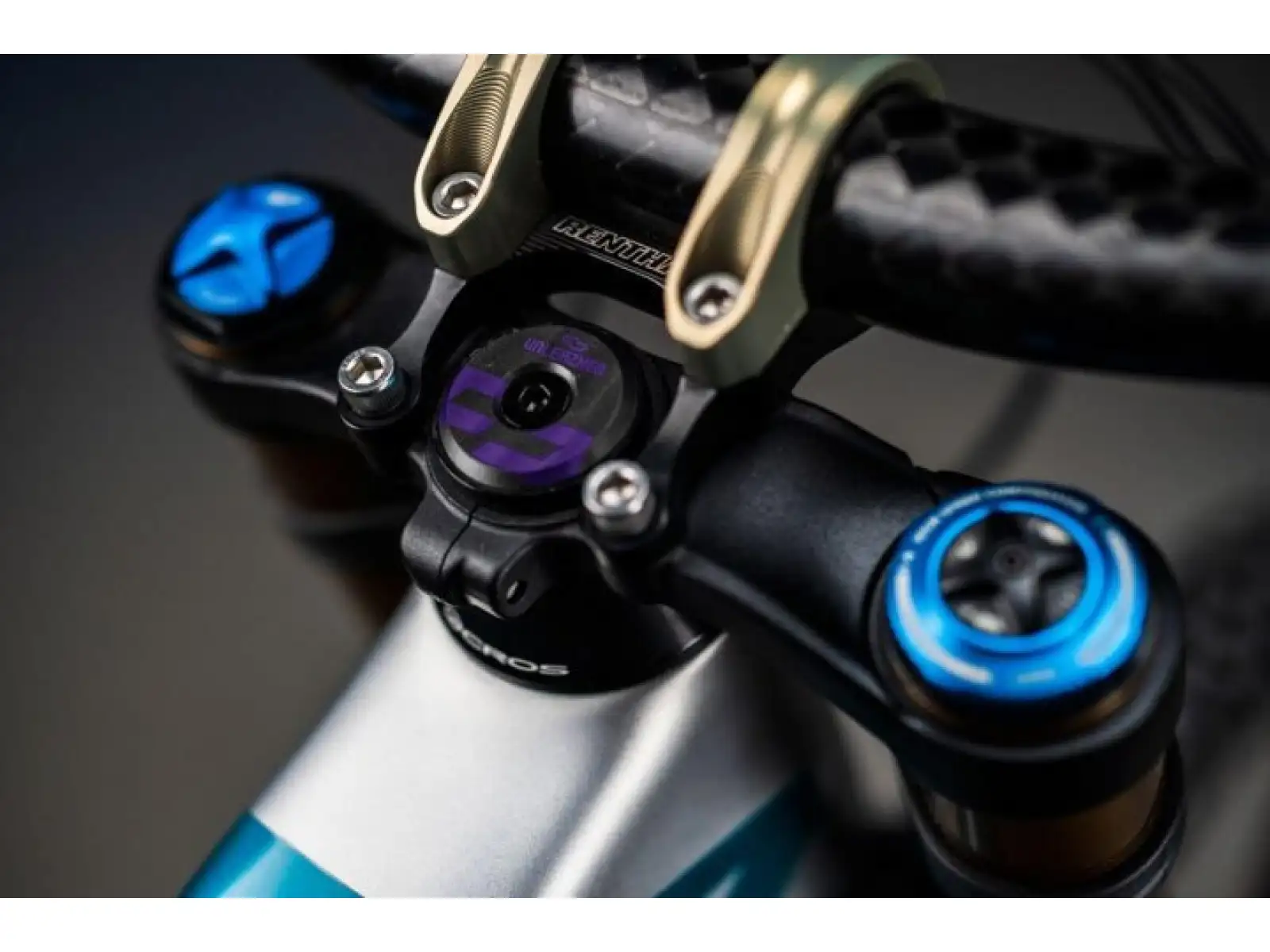 Unleazhed Unloose AL01 headset cap purple
