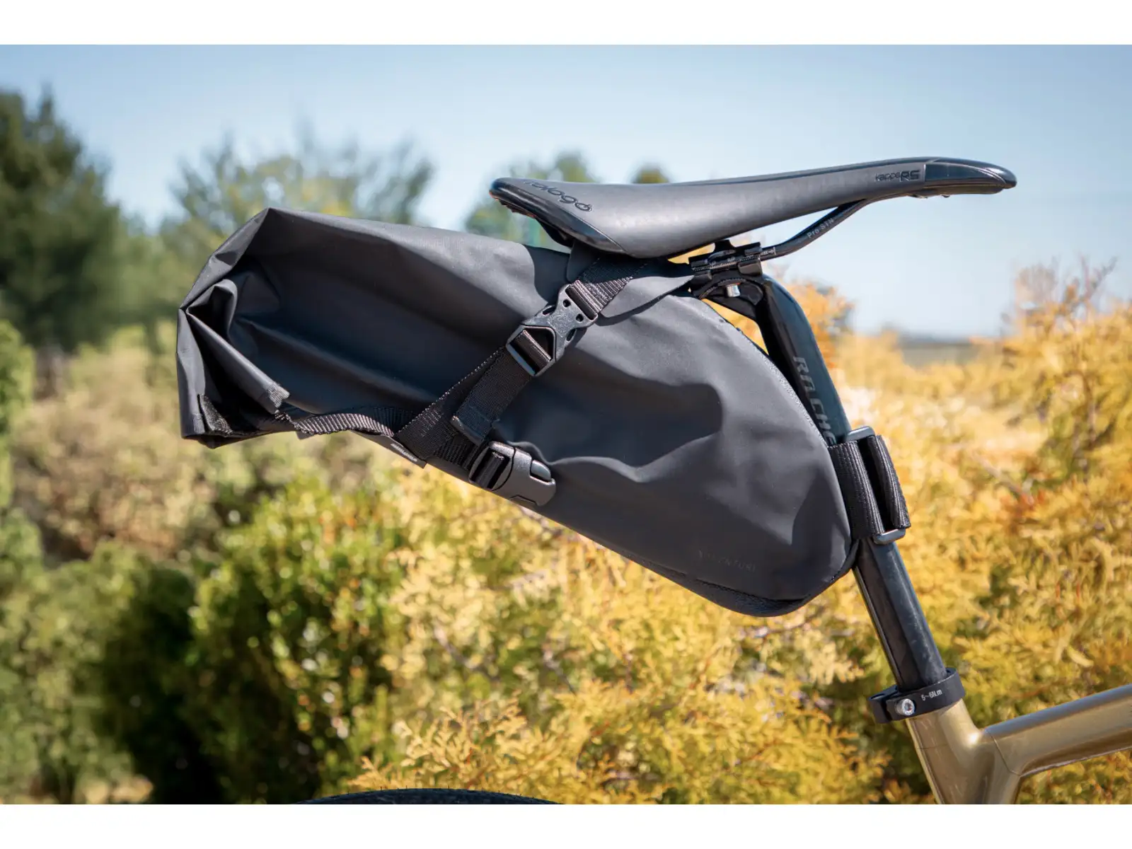 Force Adventure L saddle bag black