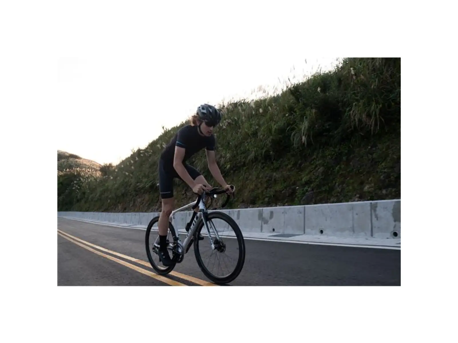Giant Recon HL 100 front light black