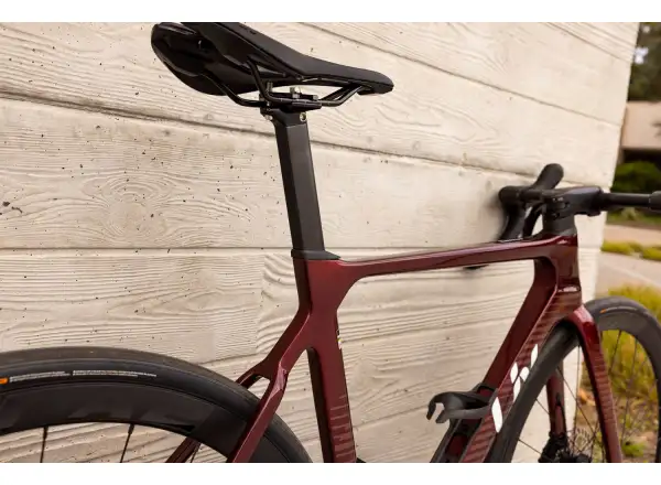 Liv EnviLiv Advanced 2 women's road bike Sangria