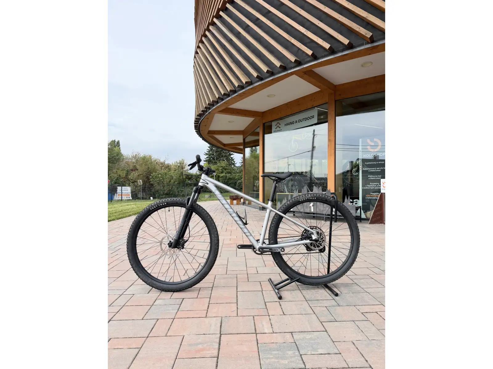 Specialized Rockhopper 29 size M BAZAR