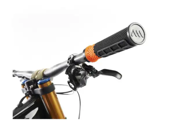 All Mountain Style Cero grips Black/Orange