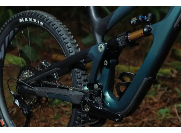 Ibis HD6 Eagle 90 full-suspension mountain bike Green