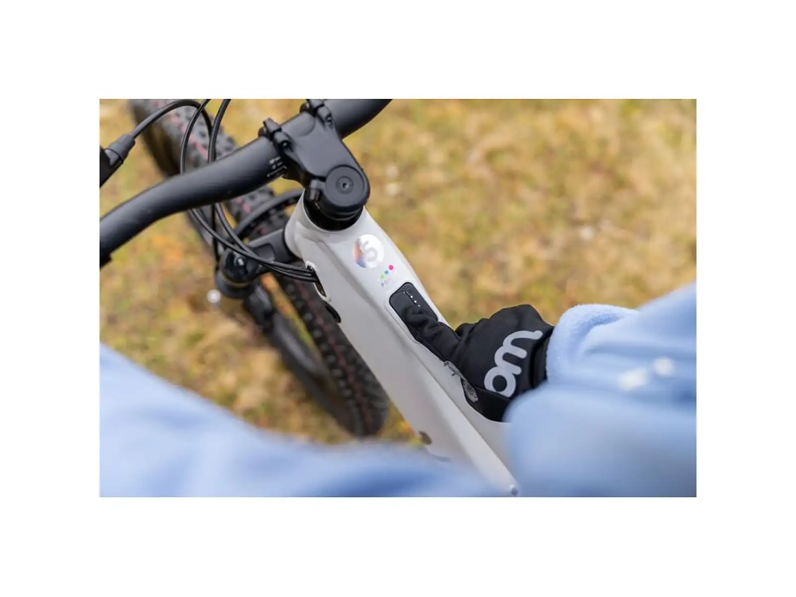 Woom UP 5 Limited kids electric bike Cirrus Cloud