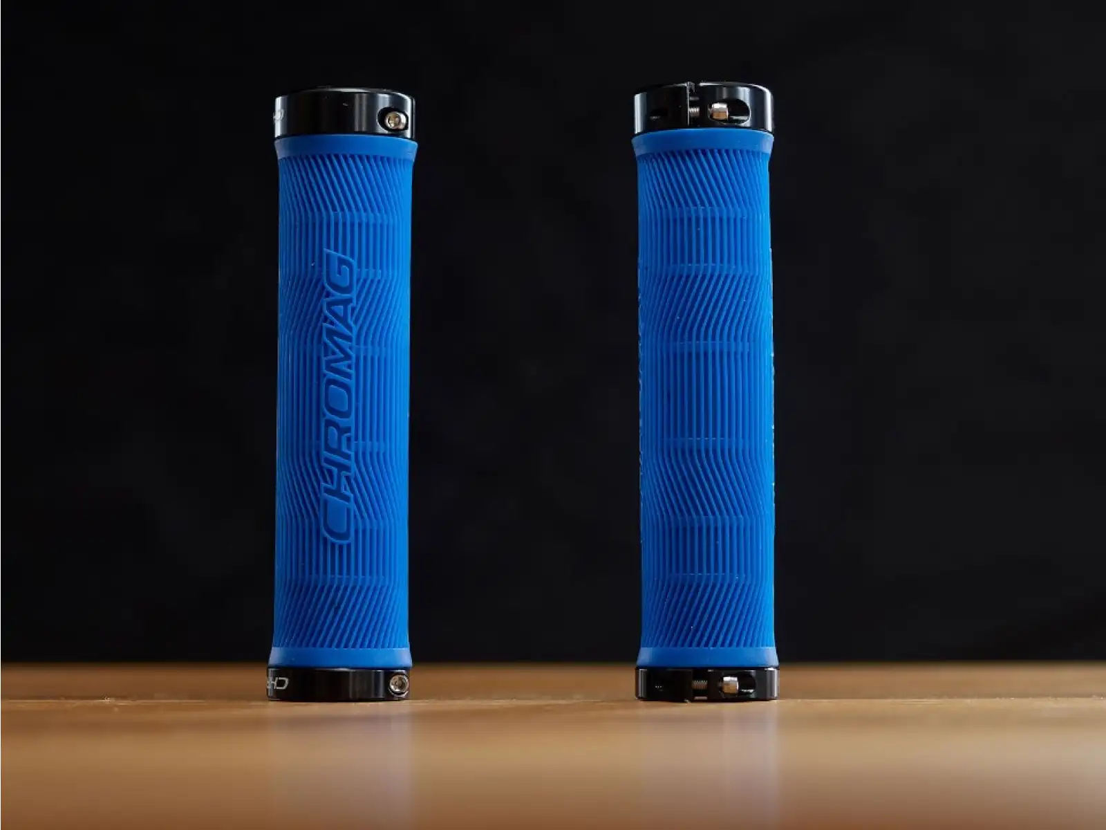 Chromag Palmskin grips blue