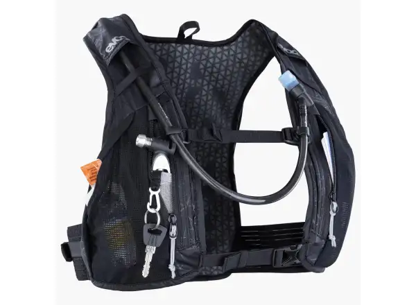 Evoc Hydro Pro 6 backpack + 1.5 l reservoir Black