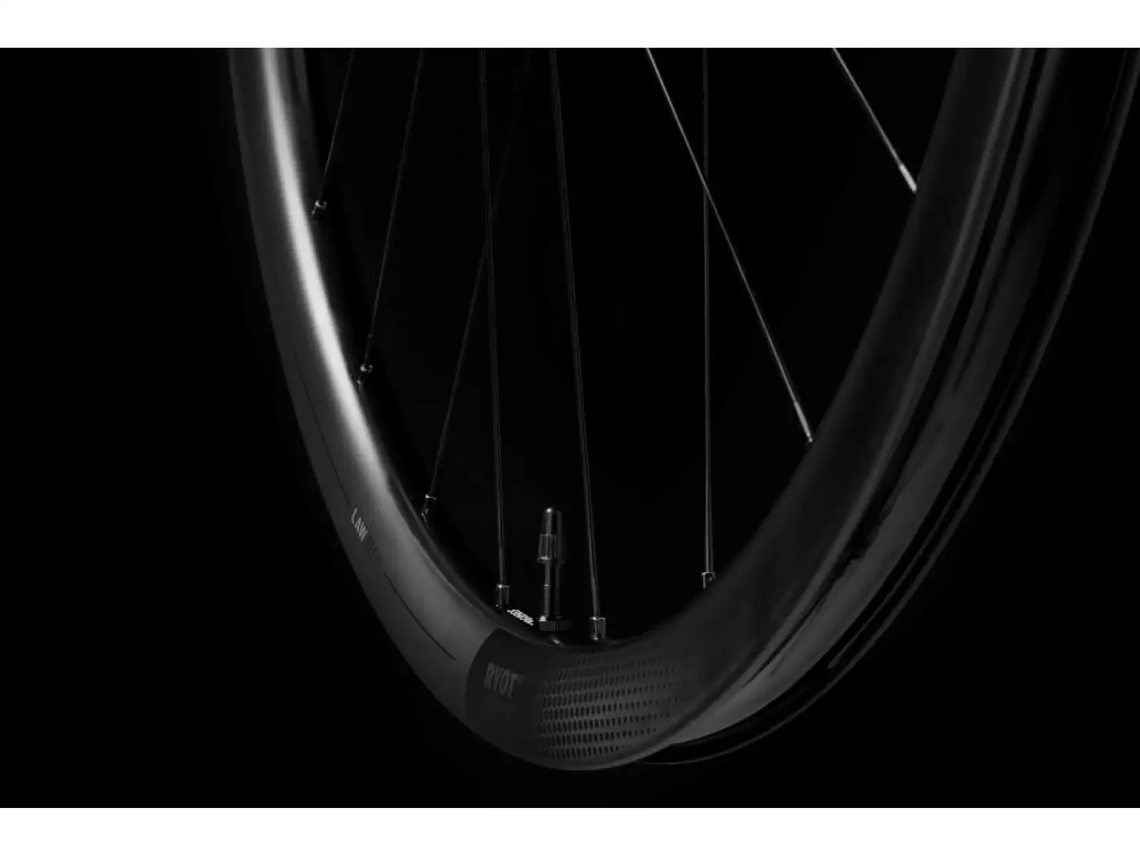 FFWD RYOT33 DT240 2:1 EXP road wheels clincher MattBlack freehub Sram XDR