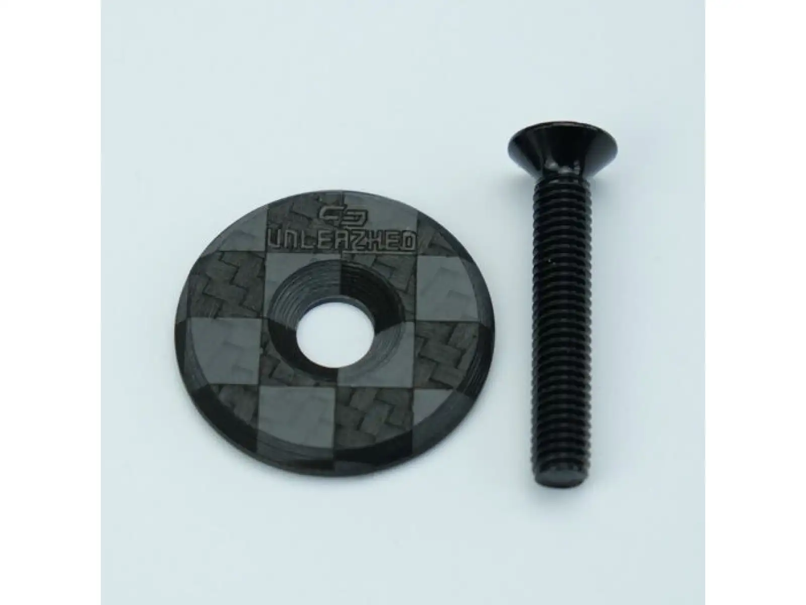 Unleazhed Unloose CF01 headset cap carved chessboard