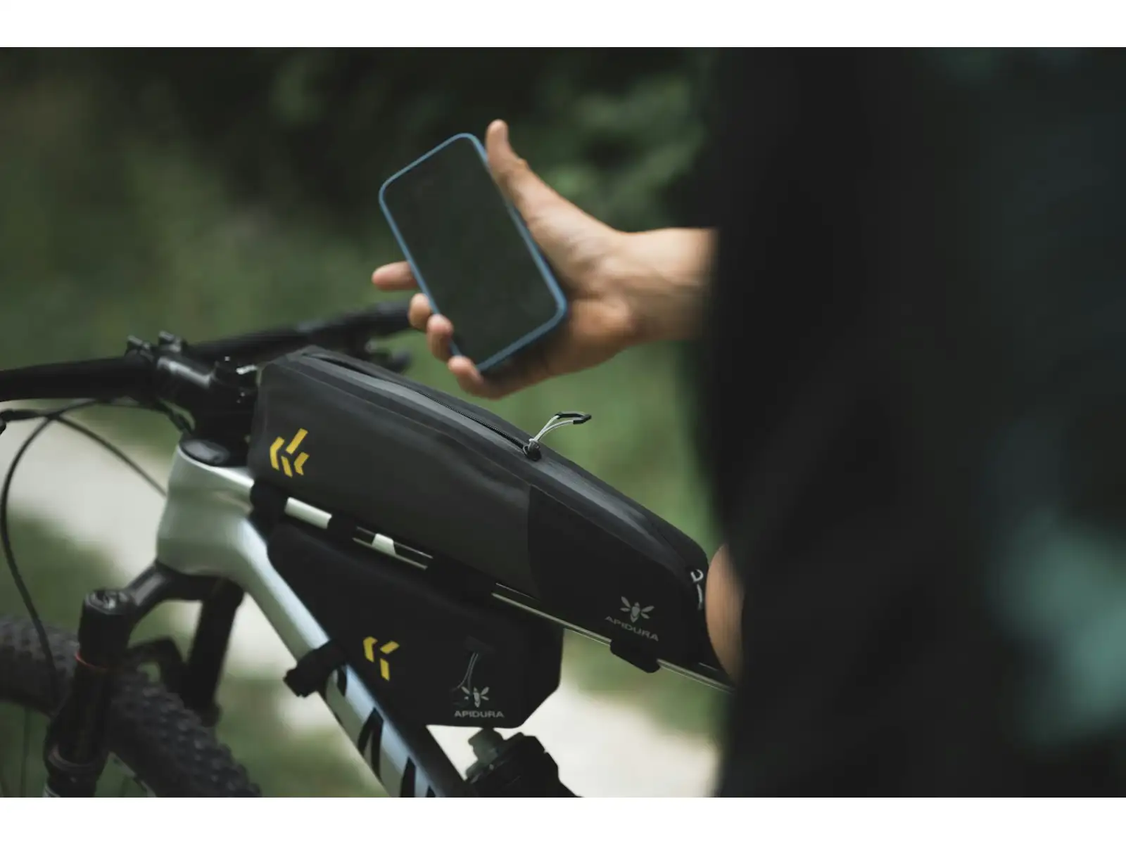 Apidura Backcountry frame tube bag 1.8 l