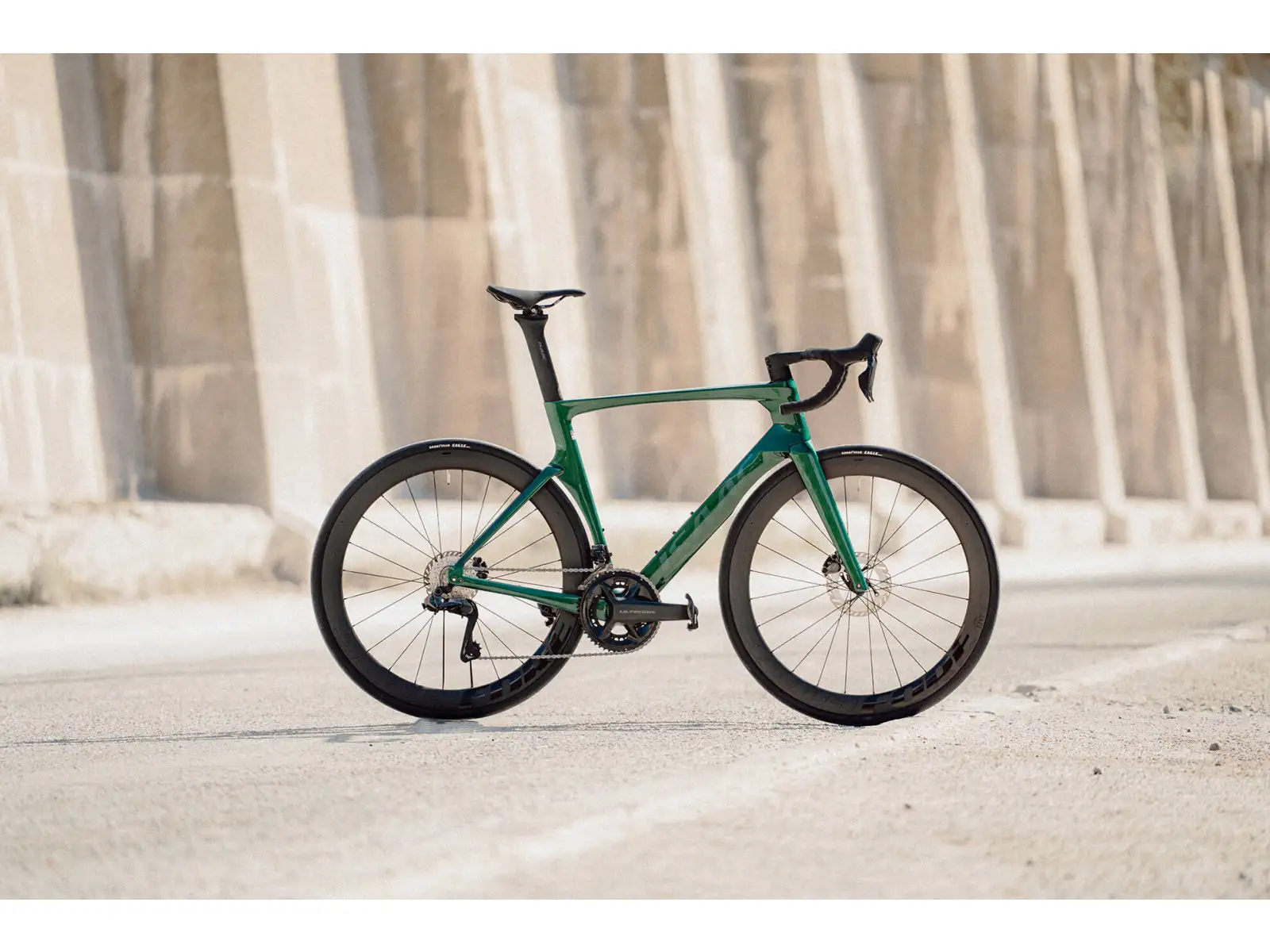Isaac Meson Ultegra Di2 road bike Jade Green