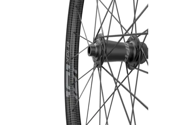 Zipp 101 XPLR Carbon Disc Tubeless CenterLock 12x100 mm front wheel black